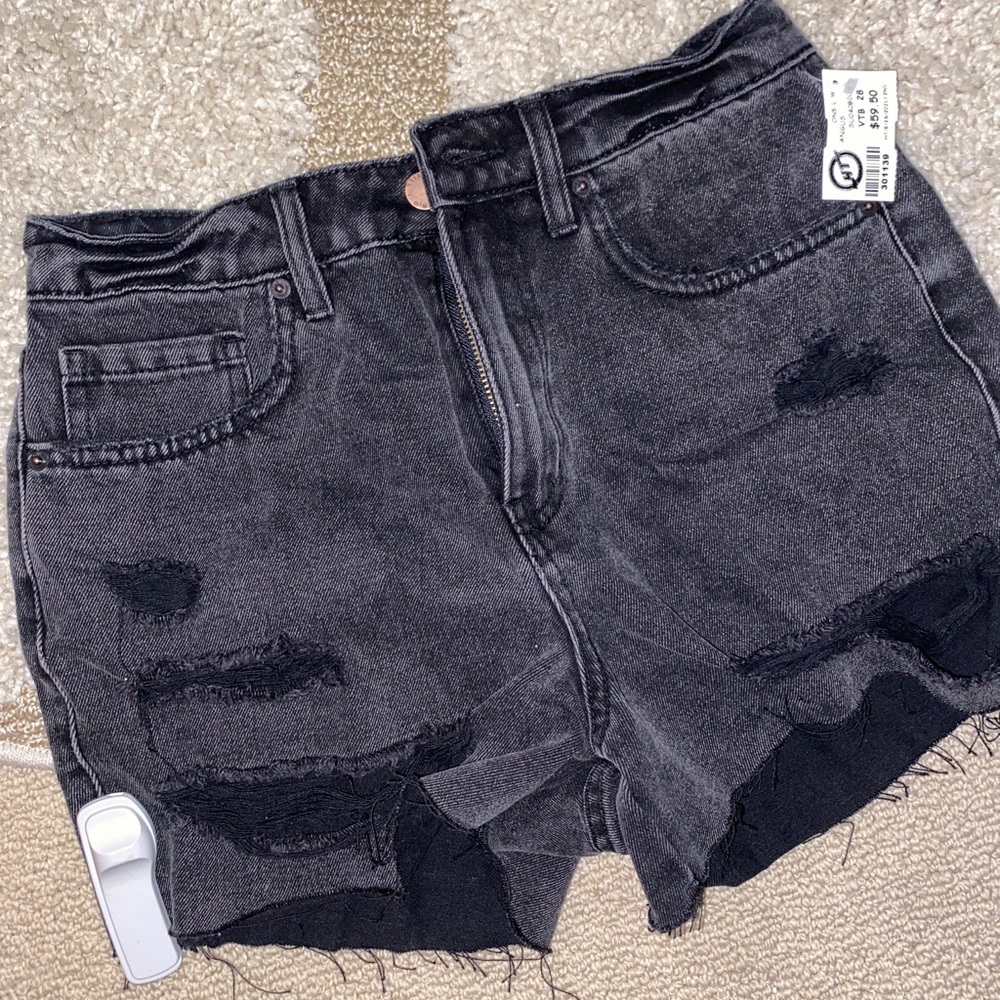 Ripped High wasted shorts